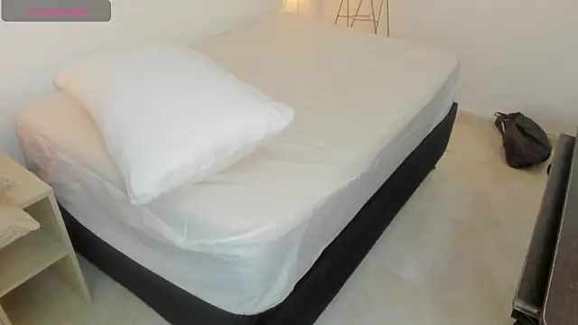 alondra_bernet webcam