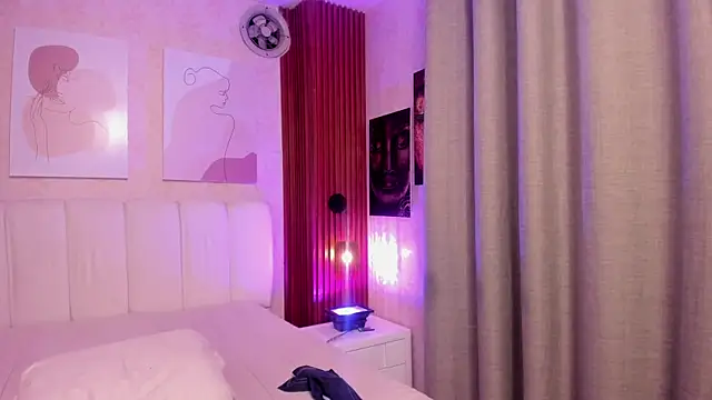Millieskinny18 webcam