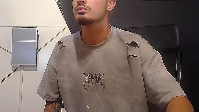 BrandonTate webcam