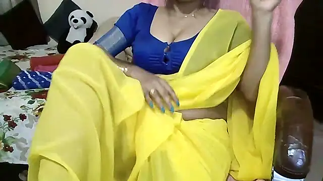 Queenhimanshi webcam