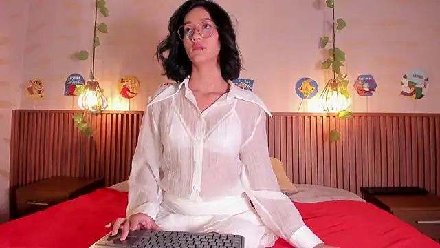 daphne_courtis webcam