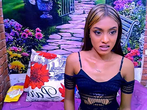 IndianPretty14u2Luv webcam