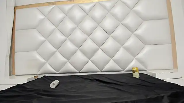 Ashley_Naiara webcam