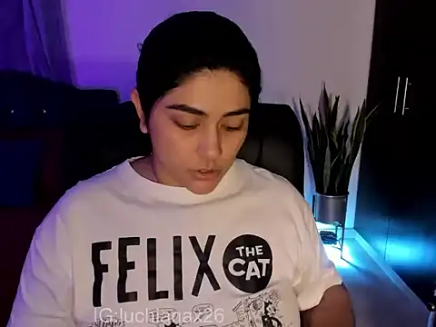 lucy2606 webcam