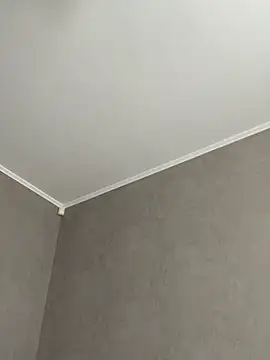 LaraVoosh webcam