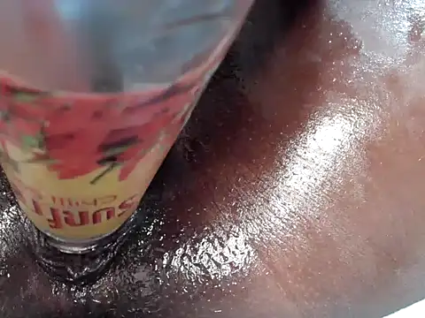 sexyleah25 webcam
