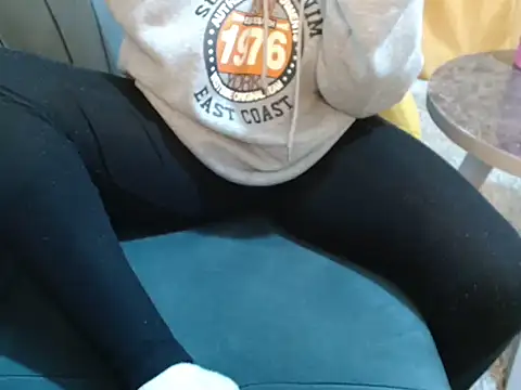 leslysexygirl webcam