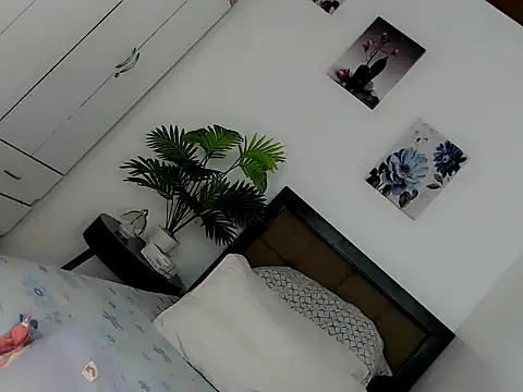 Miss_twinny21 webcam