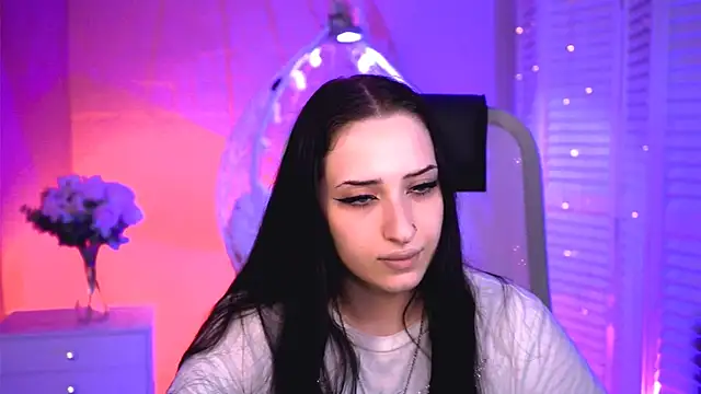 MonicaLowes webcam