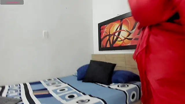 Lauralove_69 webcam