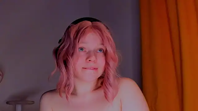 SueNiceeeee webcam