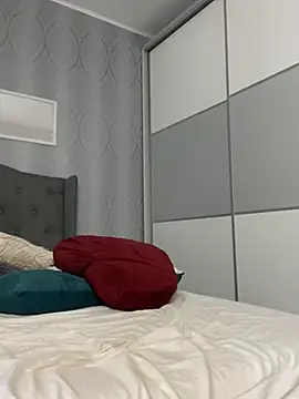 _adelle webcam