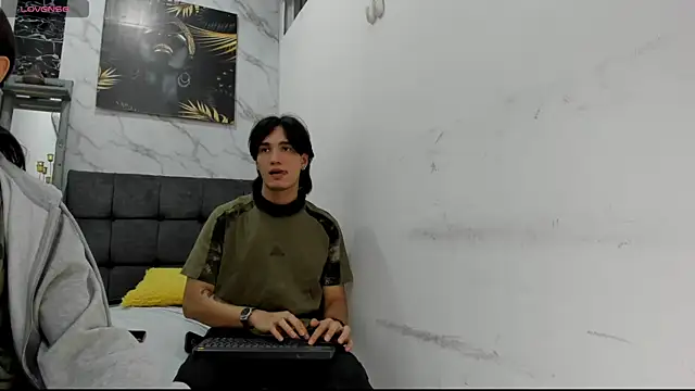 sweetauracouple webcam