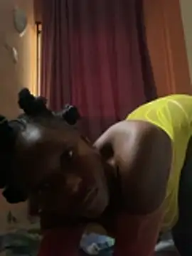 SassyPaulette webcam