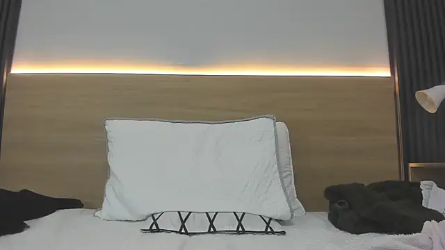 Travis_black_ webcam