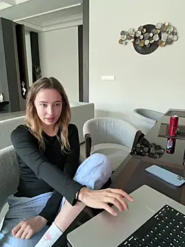 Nura_n_Sarah webcam