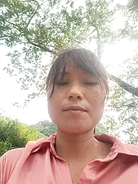 Linda-yiyi webcam