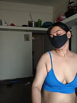 HeartlessGirl webcam