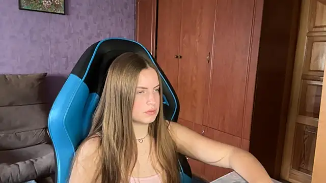 SilkSinner_ webcam