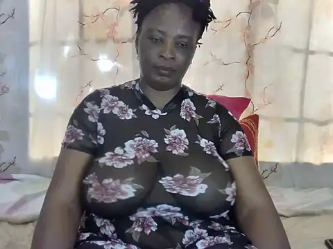 DARKCHOCBOOBS29 webcam