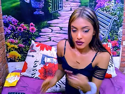 IndianPretty14u2Luv webcam