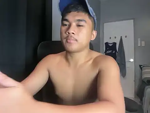 pinoyAdrianneXXX webcam