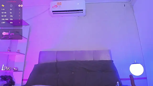 Nicki_Ripperton webcam