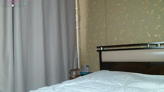 KellePourier webcam