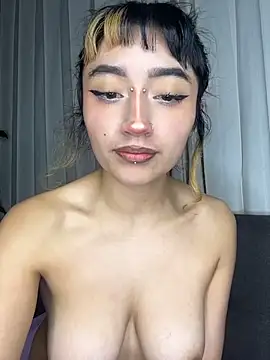 baby_akuma webcam