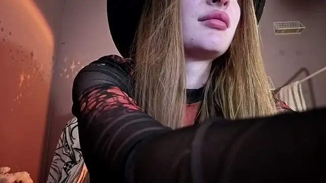 LissaCain webcam