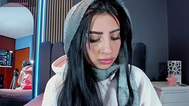 Nicolette_ks_