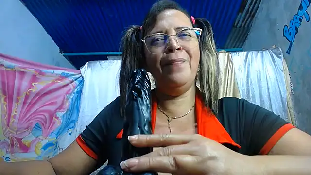 alina_maturehot webcam