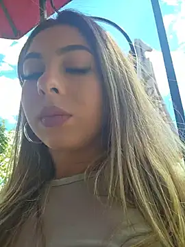 AylinRosee webcam