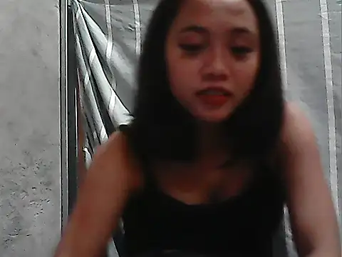 Yours_AsianPinayGirl18 webcam