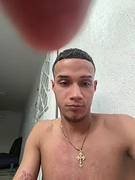 friends_lust_latin Live Web Cam Show