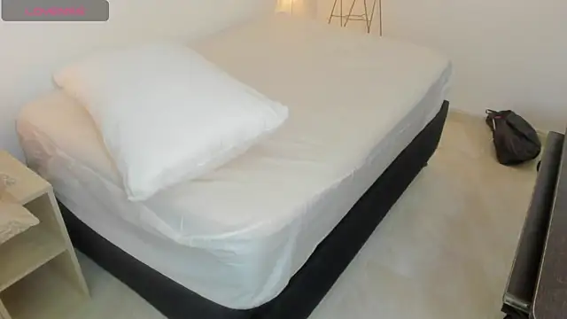 alondra_bernet webcam