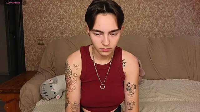 Lilihere_ webcam