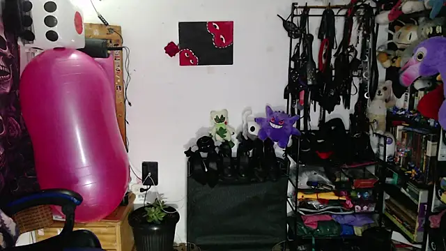 kureiji_hentaii webcam