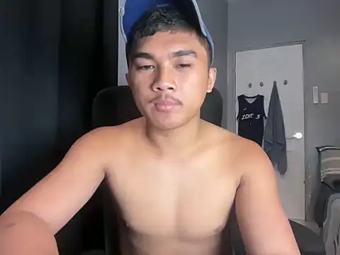 pinoyAdrianneXXX webcam