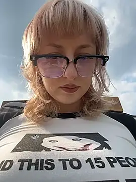 RonnieKiss webcam