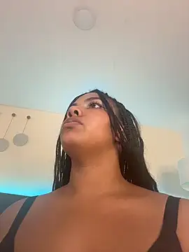 Sky_Loren webcam