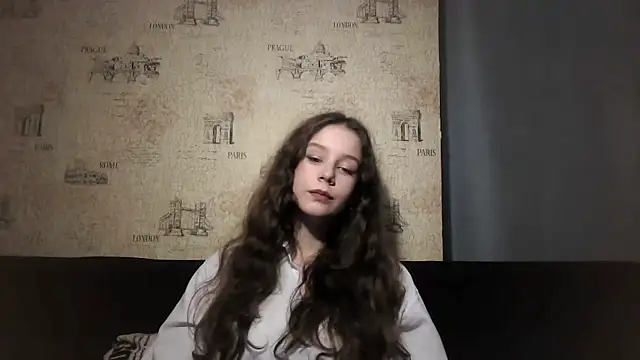 ElinoreHuxman webcam