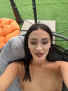 VictoriaLanes live sex cam