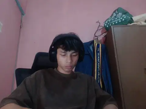 Kyoshi_19 Live Web Cam Show