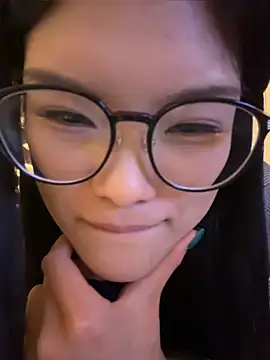 yanzi520 Live Web Cam Show