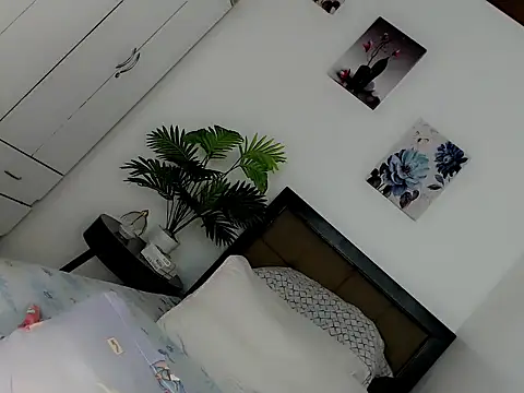 Miss_twinny21 webcam