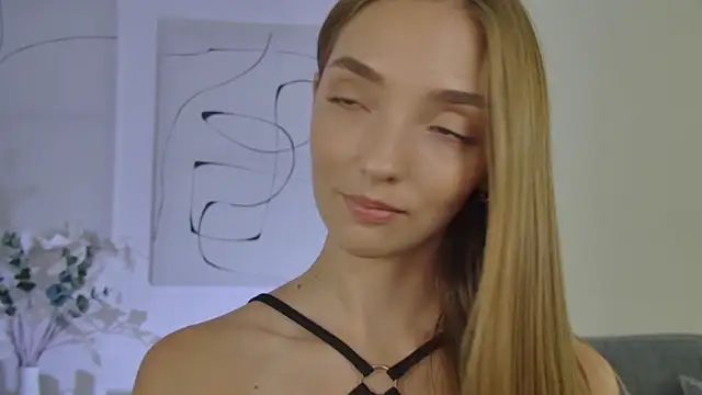 MilaVoss webcam