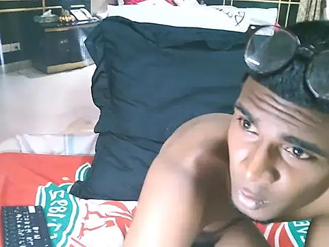IndianThuggin webcam