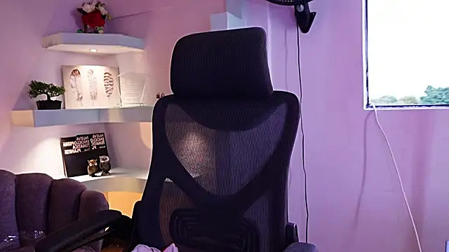 TifanyWhite_ webcam