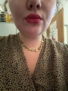 MoneyBunny420 webcam